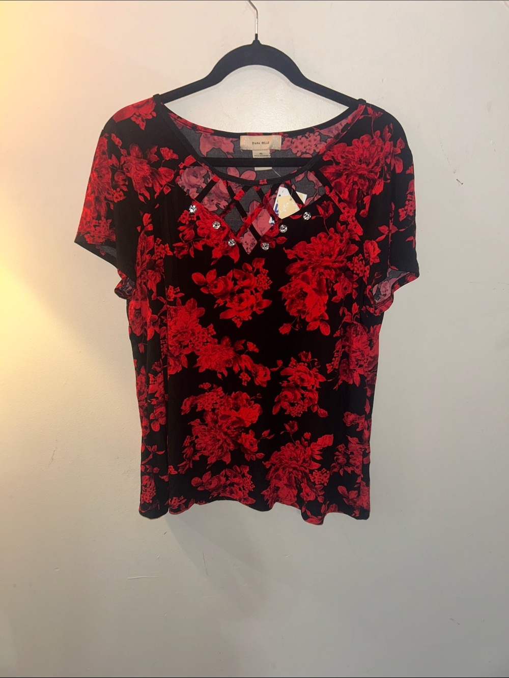 Floral Crisscross Neck Short Sleeve Tee in Black and Red by Dana Buchman